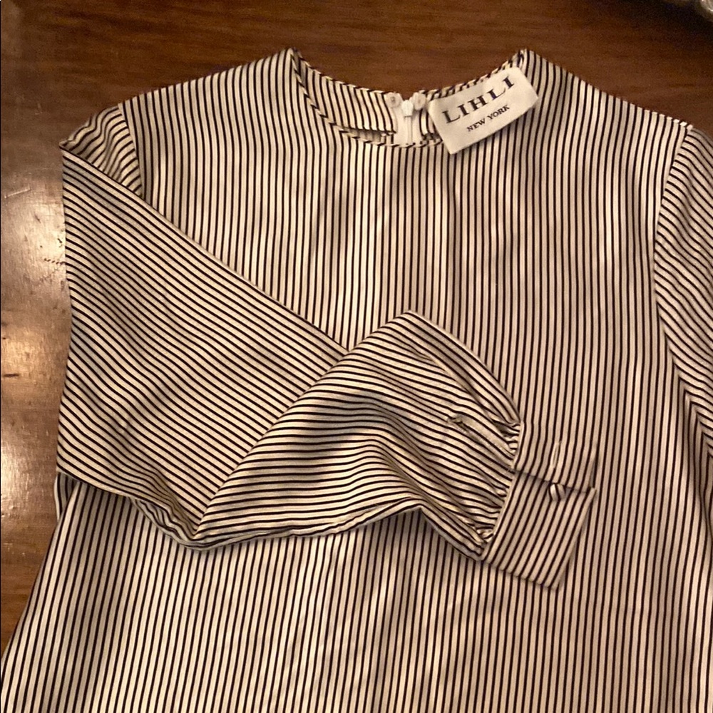 Women's Black and White Striped Top